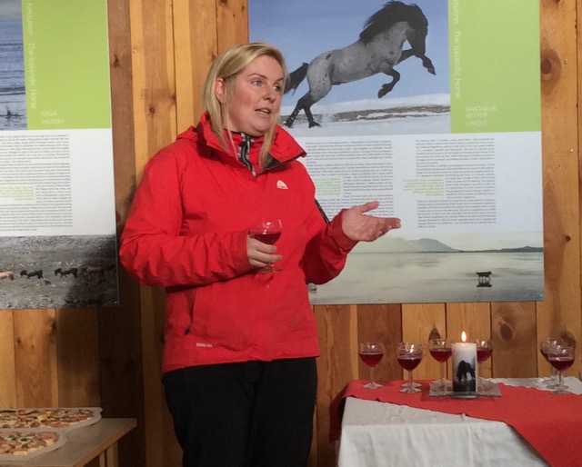 Katrin medverkar vid planeringen av resans program och har kontakt med gårdarna på Island. Foto: Änges Kristina Lundén