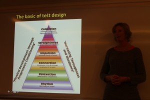 Lena Lennartsson presenterar hur man kan komma att ta hänsyn till utbildningstrappan i den nya handledningen.