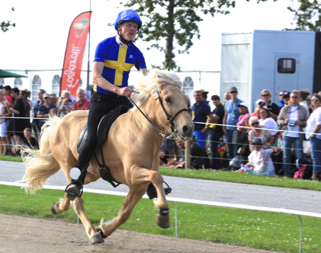 Nära världsrekordet 21.50. Thorvaldur fick 21.62 och var snabbast idag. Foto: Ishestnews.se